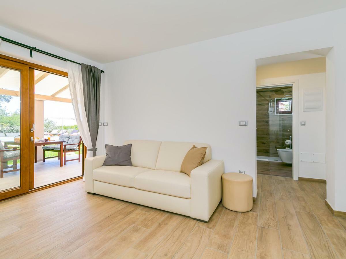 Pool Premium Apartment 弗尔萨尔 外观 照片