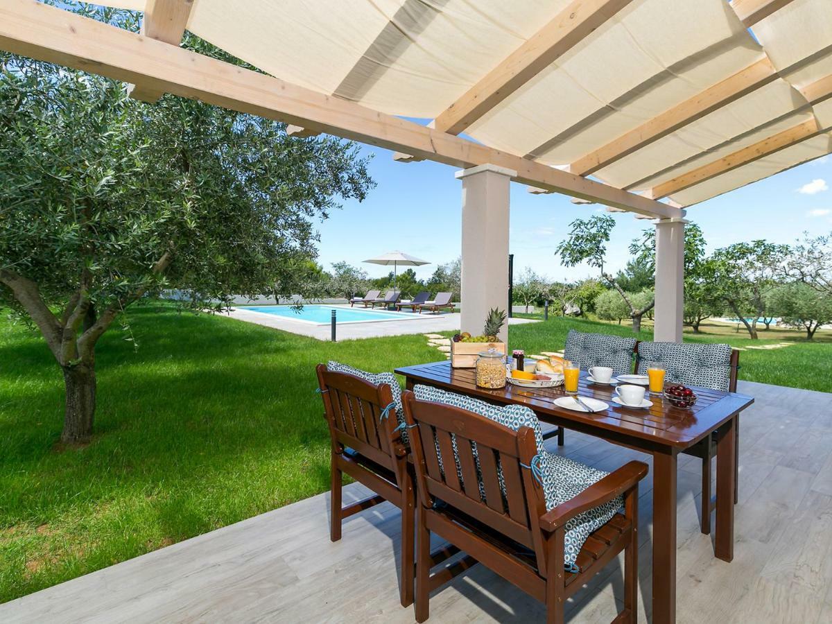 Pool Premium Apartment 弗尔萨尔 外观 照片